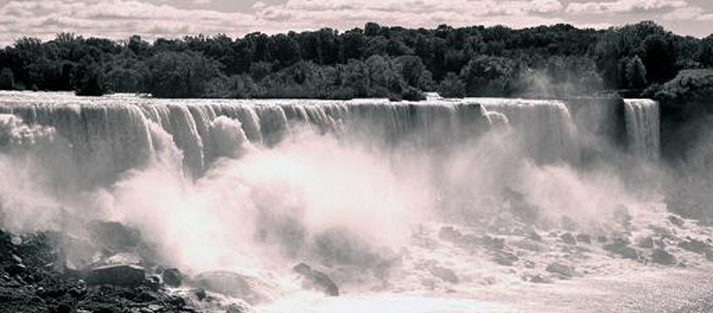 Mac-niagara-falls-008.jpg