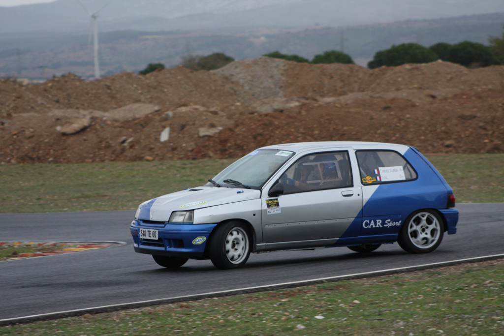 -circuit-du-roussillon-clio.jpg