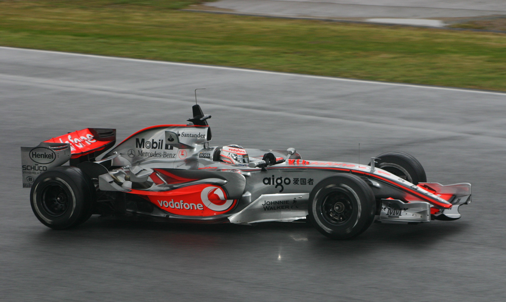 -mc-laren-f1-2007.jpg