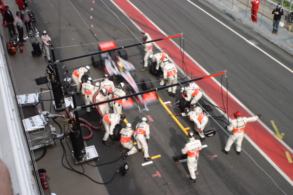 -ravitaillement-mc-laren-2009.jpg