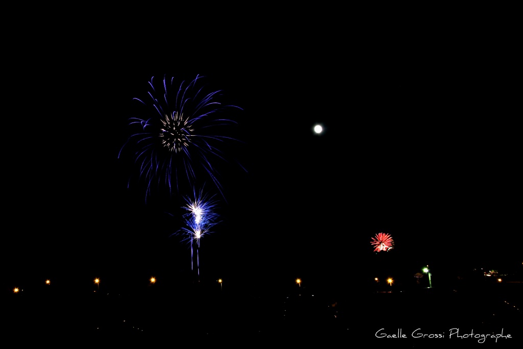 Au secour &#33; Je suis nouveau....-feu-artifice-baud-021tc.jpg