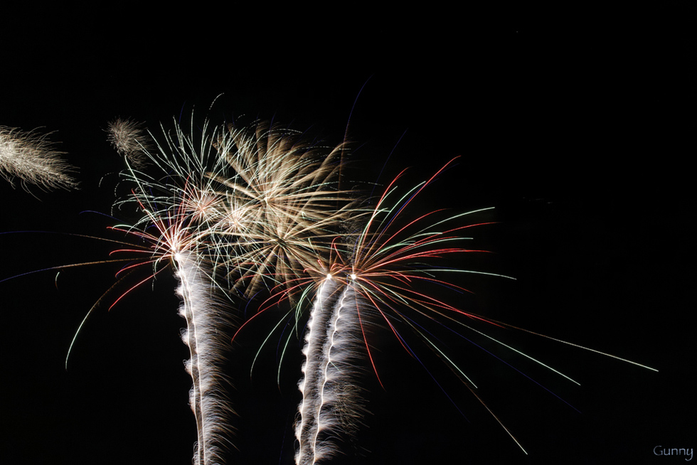 Feux1
EXIF: Canon EOS 7D | EF-S 15-85 | 15mm | 8s | f/8 | ISO 100