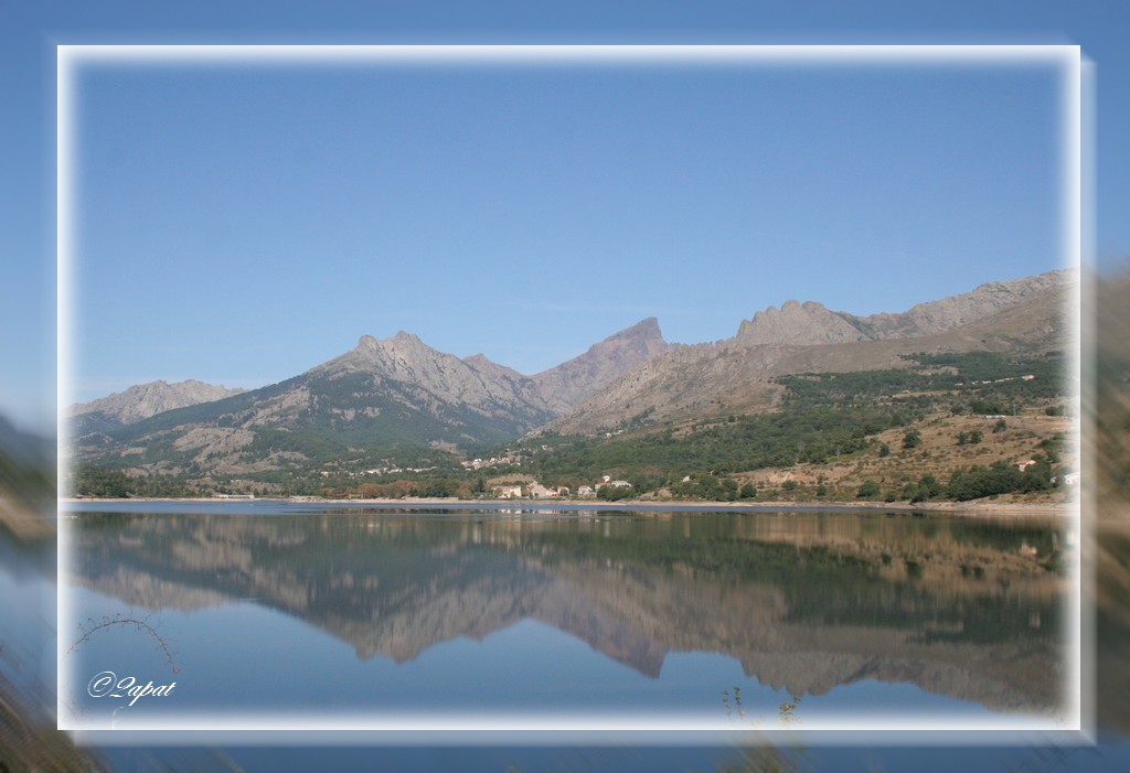 -massif-du-cinto-miroir.jpg