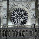 Dtail de la Grande Rosace de Notre-Dame, depuis le parvis