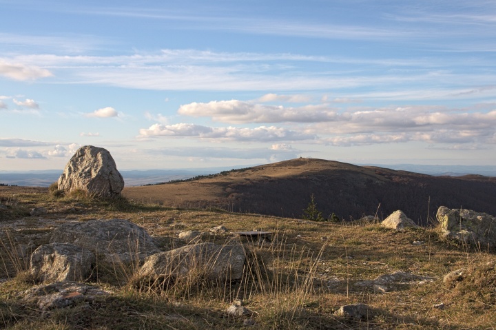 Sommet de l'Aigoual

====
Modle de l'appareil : Canon EOS 450D
Objectif : EF-S18-135mm f/3.5-5.6 IS
Date et heure de la photo : 2011-10-30 16:28:45
Distance focale : 31mm
Ouverture : f/13.0
Dure d'exposition : 0.017 s (1/60)
quivalence ISO : 100
Correction de l'exposition : aucune
Mode de mesure : Matricielle
Exposition : priorit ouverture (semi-automatique)
Balance des blancs : automatique
Utilisation du flash : Non (force)
