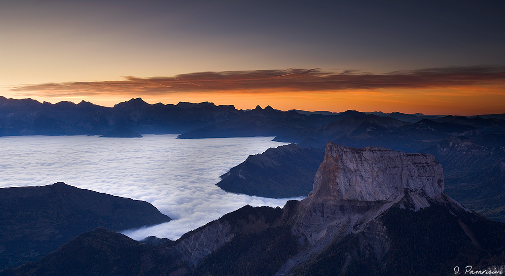 Mont aiguille  l'aube