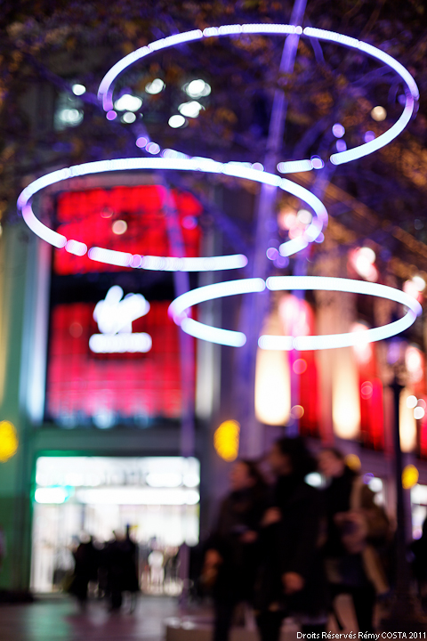 nouveaux membre-20111215_illuminations_de_noel_sur_les_champs-elysees_08.jpg