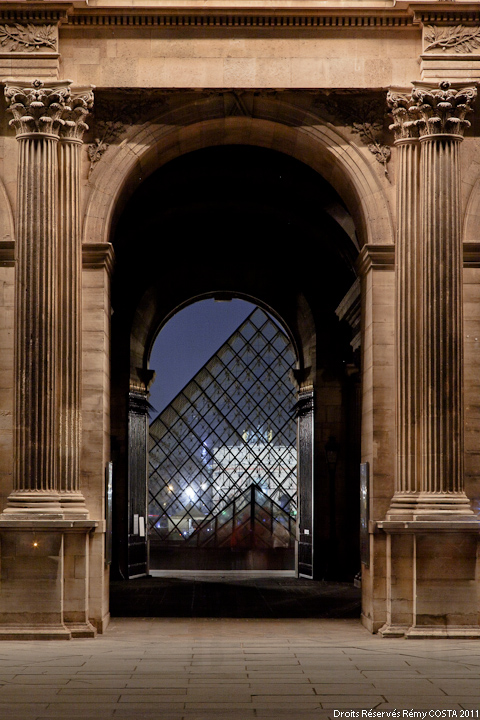 nettoyage capteurs-20111021_la_pyramide_du_louvre_de_nuit_8_dxo_ld720.jpg