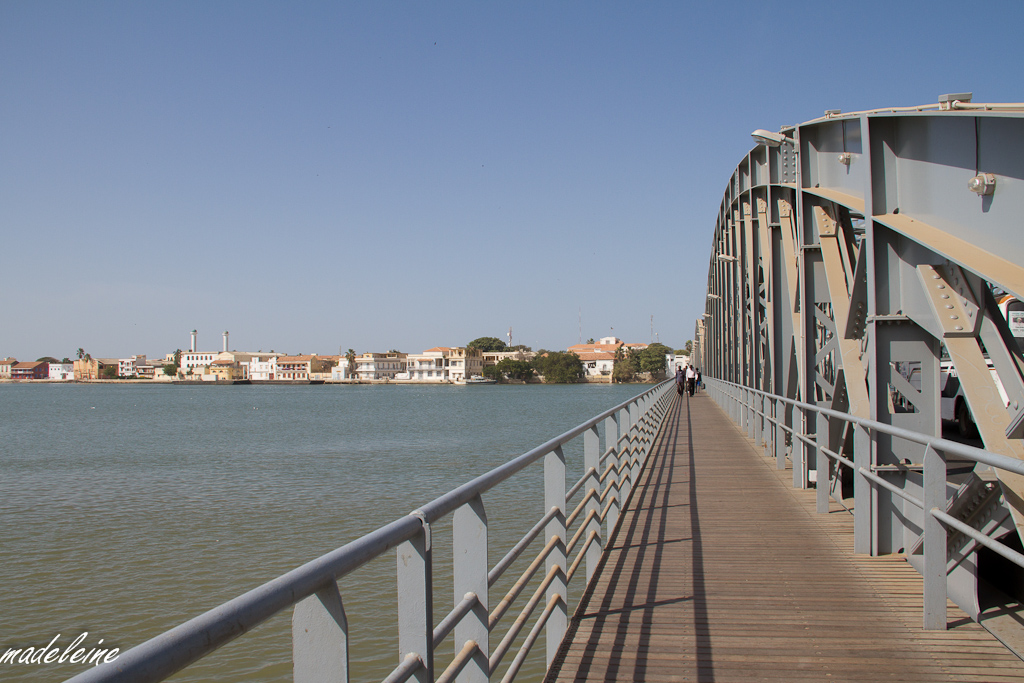 Tests d&#39;objectifs-pont-faidherbe-sur-le-fleuve_.jpg