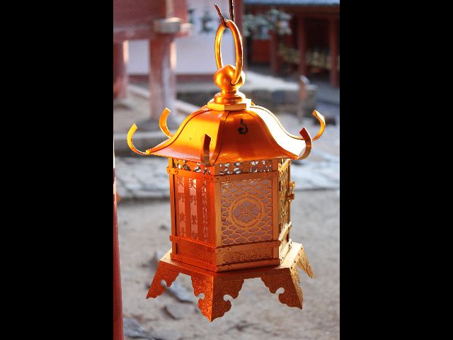 -lanterne-de-bronze-2.jpg