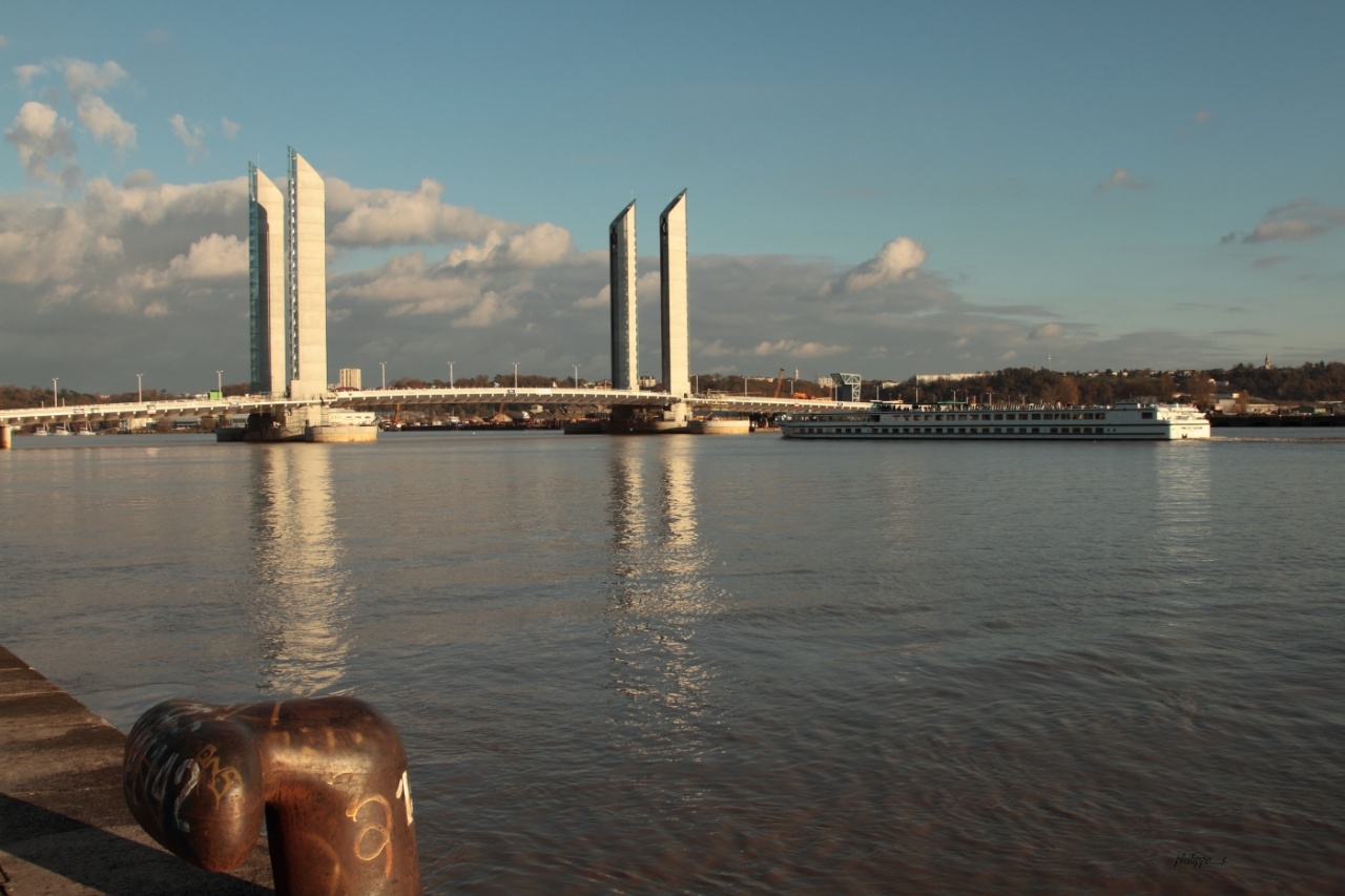 Avez vous le canon 28/105 USM-bordeaux1.jpg