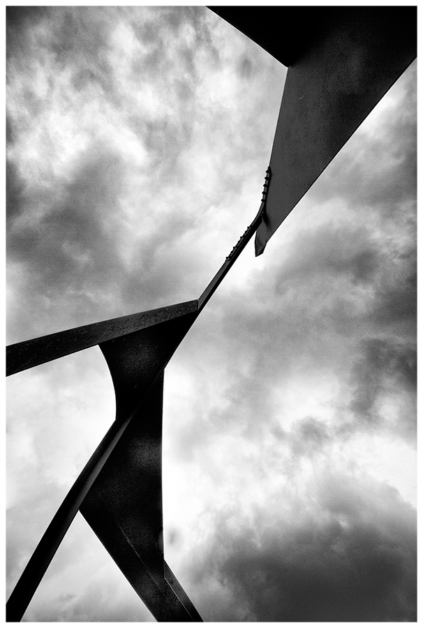 Quel sac de transport?-potence-dapres-calder-.jpg