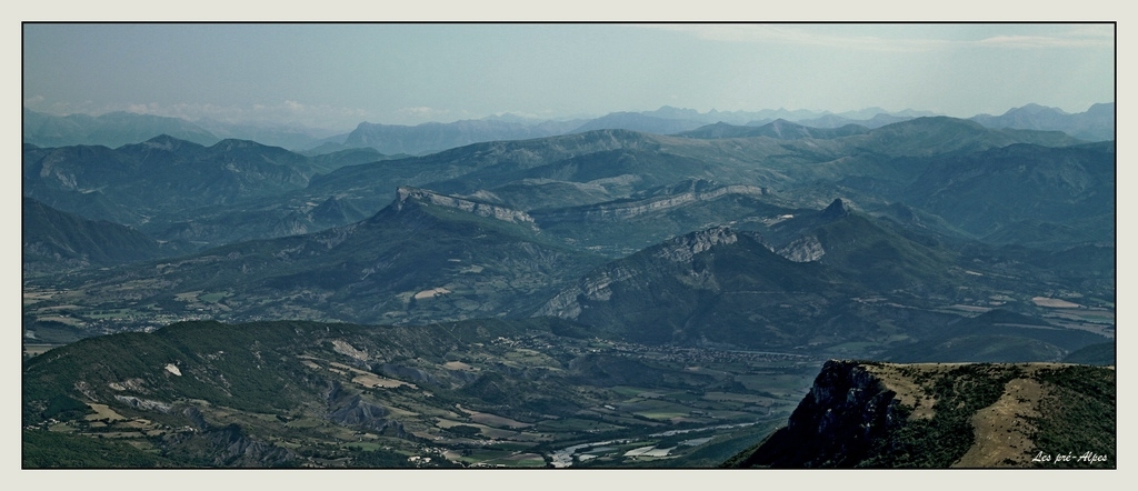 Le 300D en noir ?-prealpes.jpg