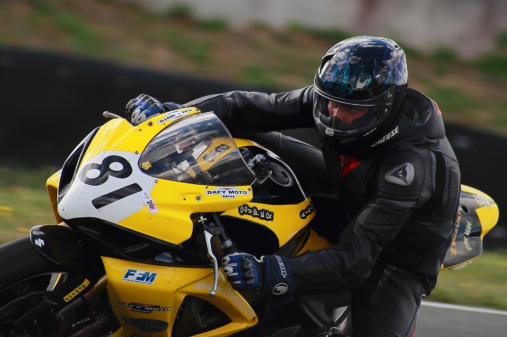 Sigma 70-300/ iso100|1/320|5.6|263mm
crop

IMG 10303 R1 size1