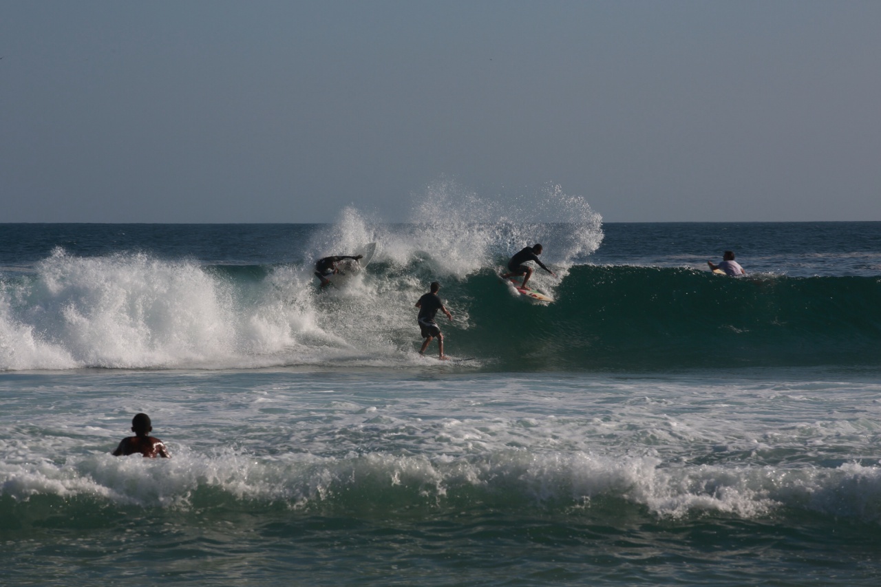 Surfing wave