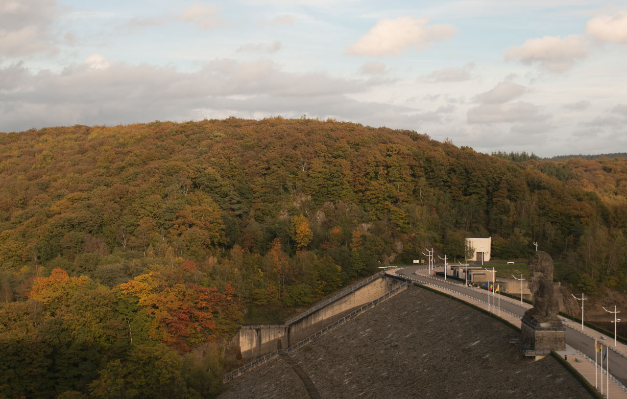 Joyeux anniversaire LCL2000-barrage-001.jpg