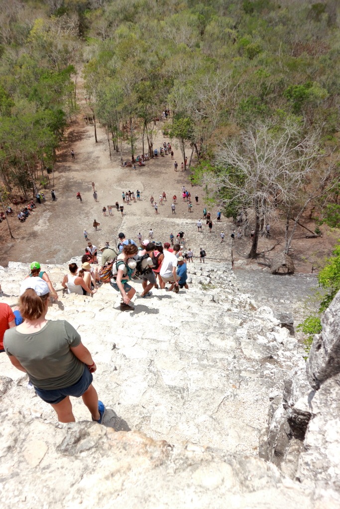 S15- Vue d'en haut Le temple Maya Nohoch Mul de Coba Mxique - 113 marches