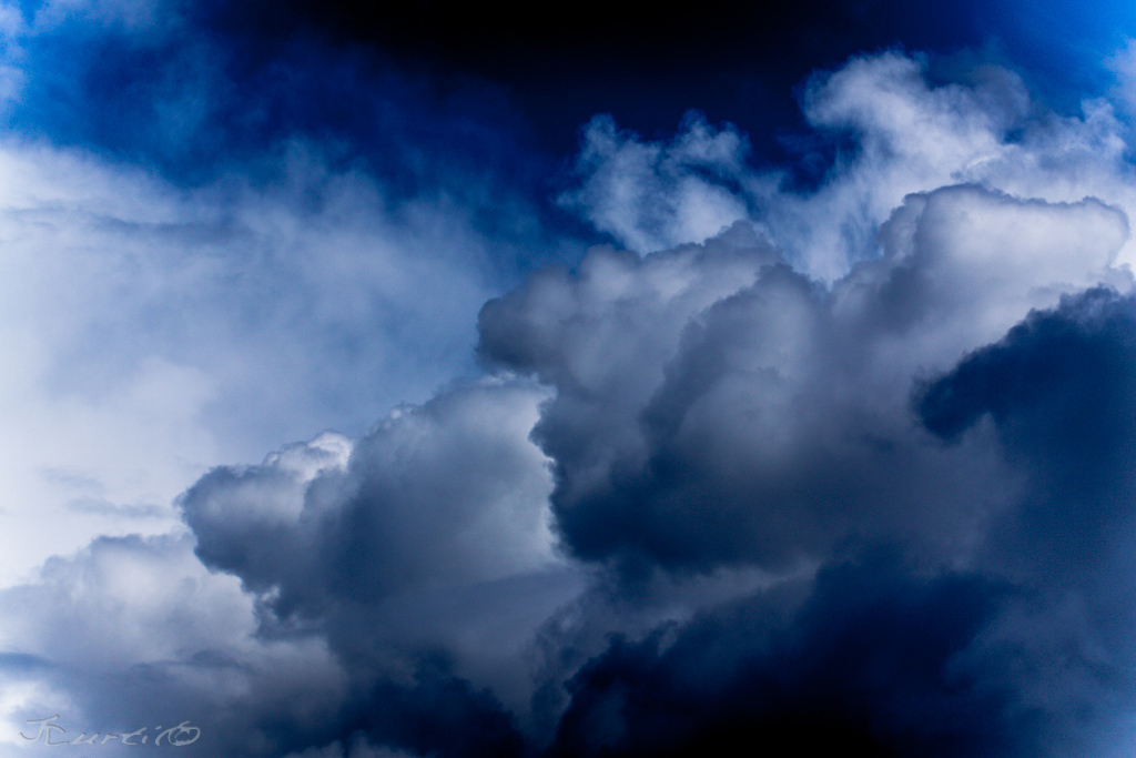 Nuages bon 9072 signé